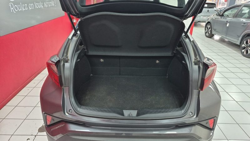 TOYOTA C-HR 2021