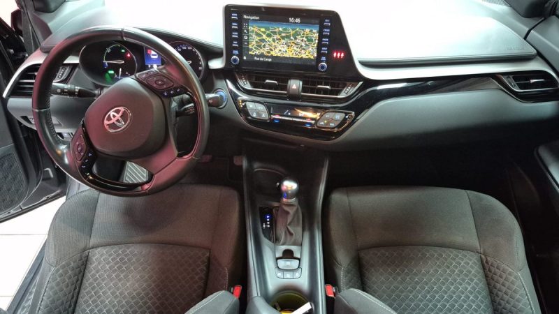 TOYOTA C-HR 2021