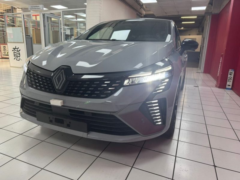 RENAULT CLIO 2025