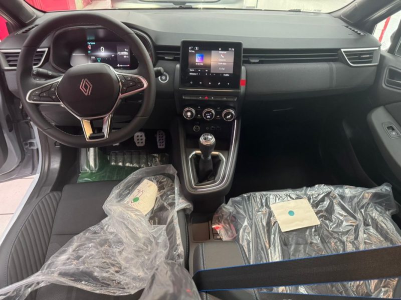 RENAULT CLIO 2025