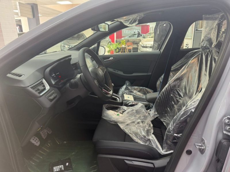 RENAULT CLIO 2025