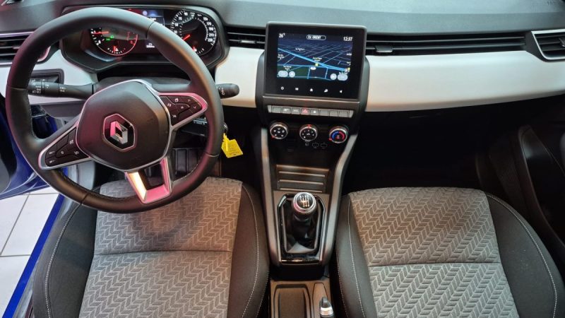 RENAULT CLIO 2023
