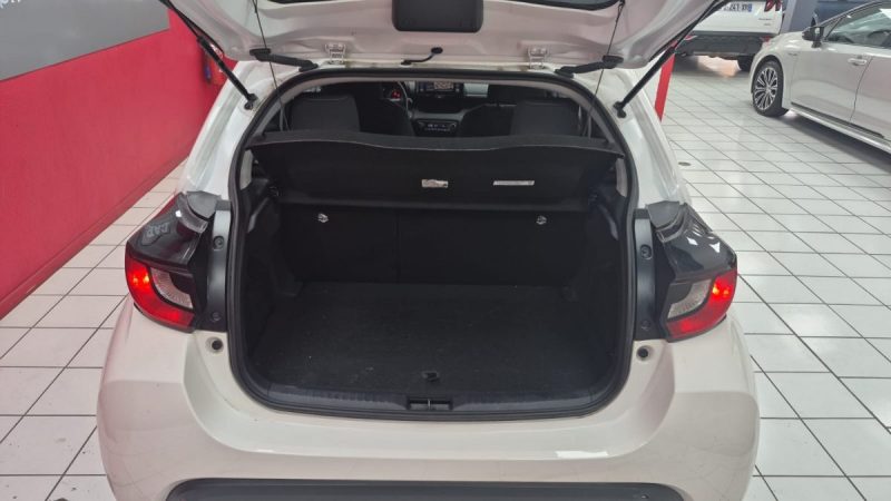 TOYOTA YARIS BERLINE 116CV DYNAMIC BUSINESS/1 ERE MAIN/TVA RECUP 2022
