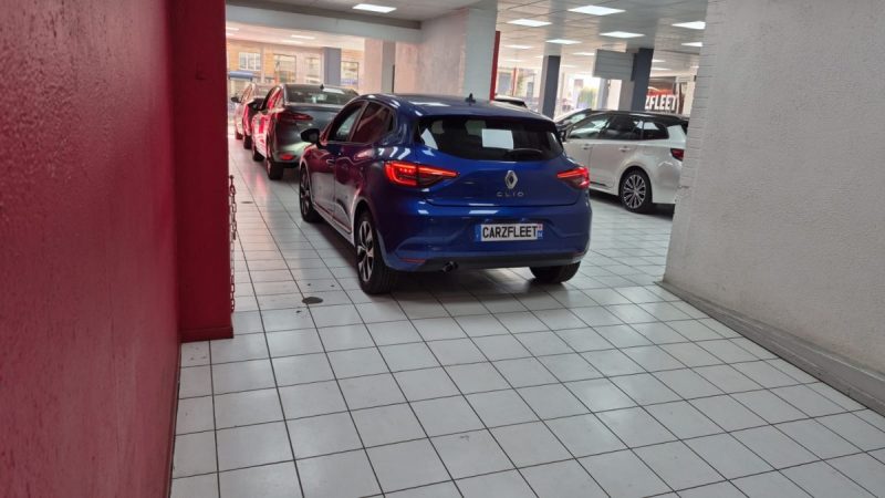 RENAULT CLIO 1.0 TCE 90CH EVOLUTION/1 ERE MAIN/EXPORT ALGERIE 13490 HT 2023