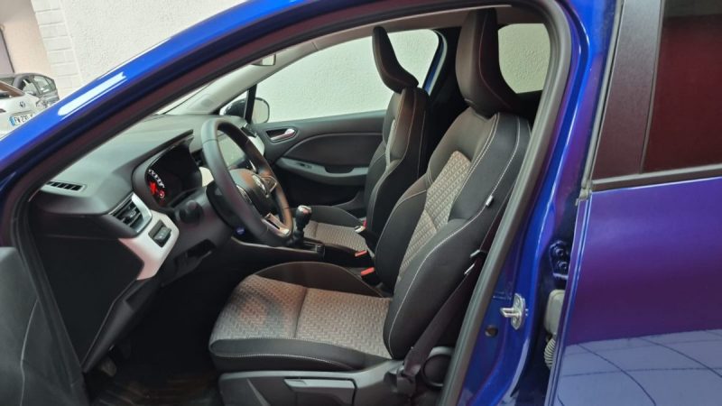 RENAULT CLIO 1.0 TCE 90CH EVOLUTION/1 ERE MAIN/EXPORT ALGERIE 13490 HT 2023